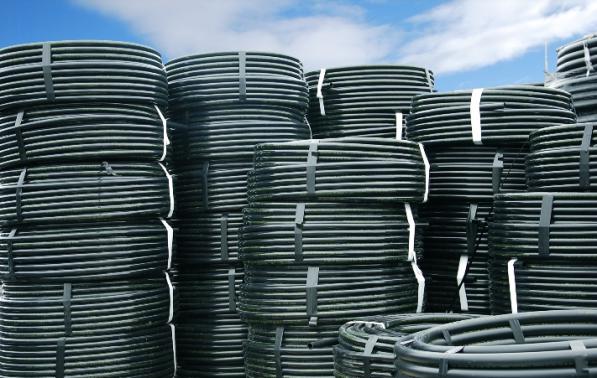 بهترین زمان خرید لوله پلیاتیلن در سال ۱۴۰۴