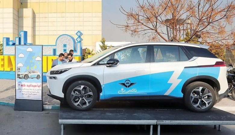 چرا تاکسی های برقی علامت تاکسی را حذف کردند؟